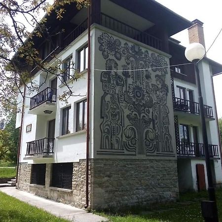 Чичо Томовата Колиба Hotel Tryavna Exterior photo